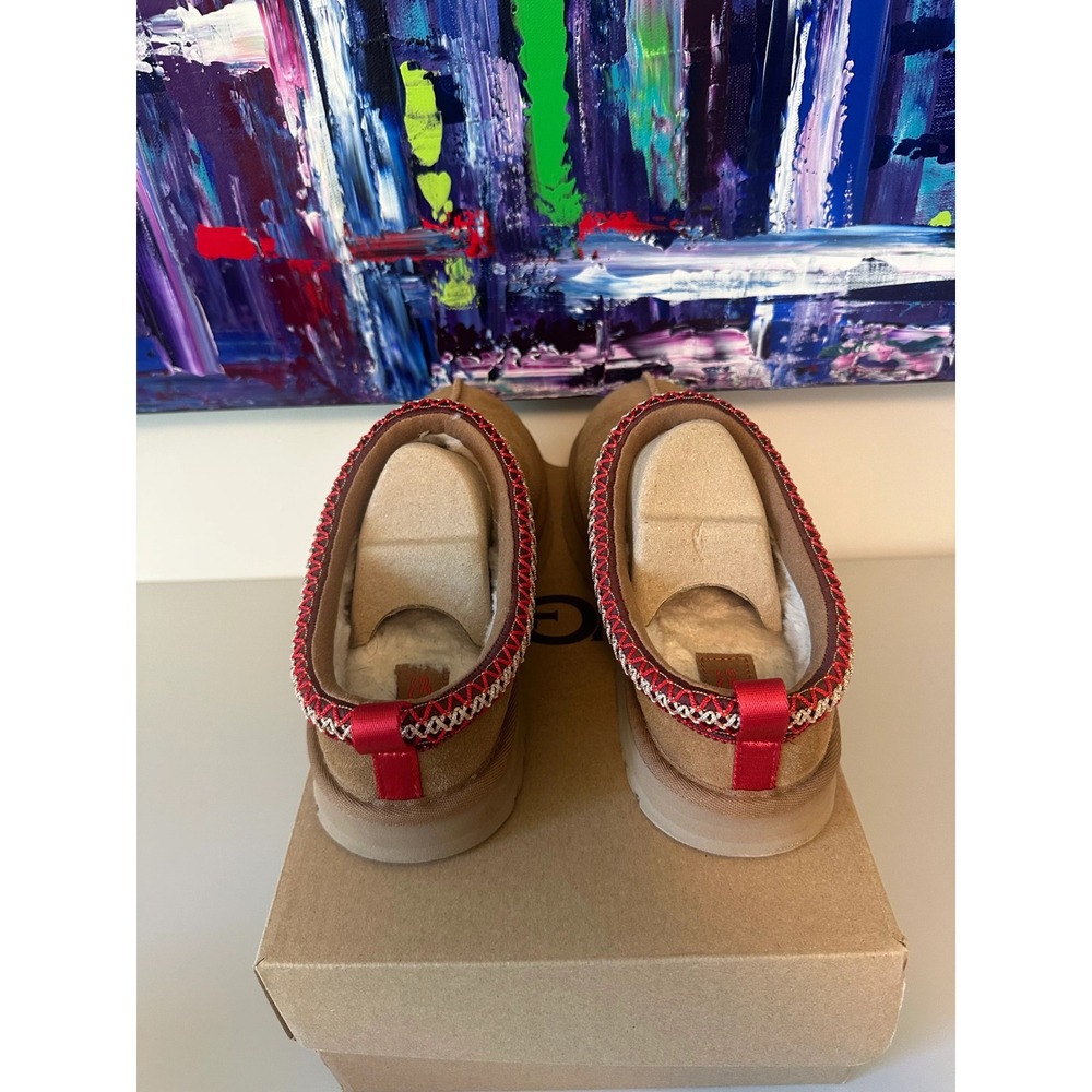 New in Box UGG Tazz Platform Suede Slippers in Chestnut | Size 6 - Picture 5 of 8